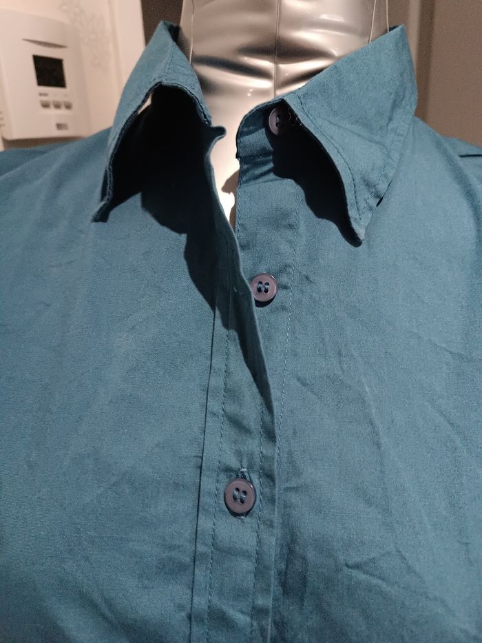 Chemise femme t 2 - photo numéro 2