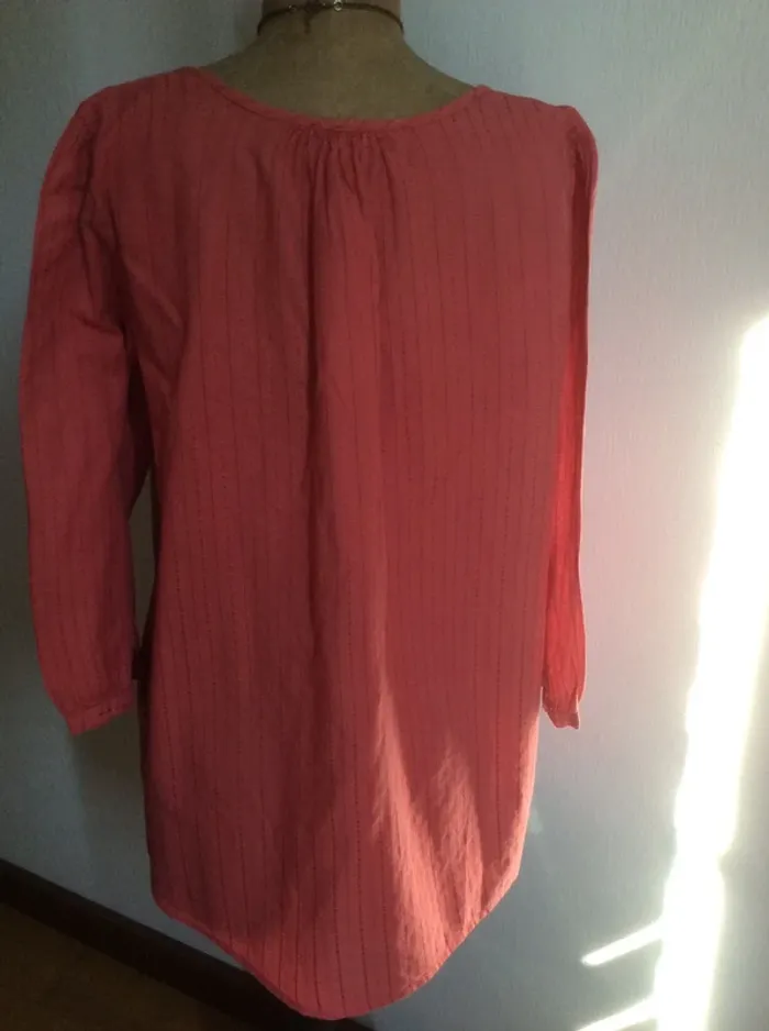 Blouse rouge - photo numéro 2