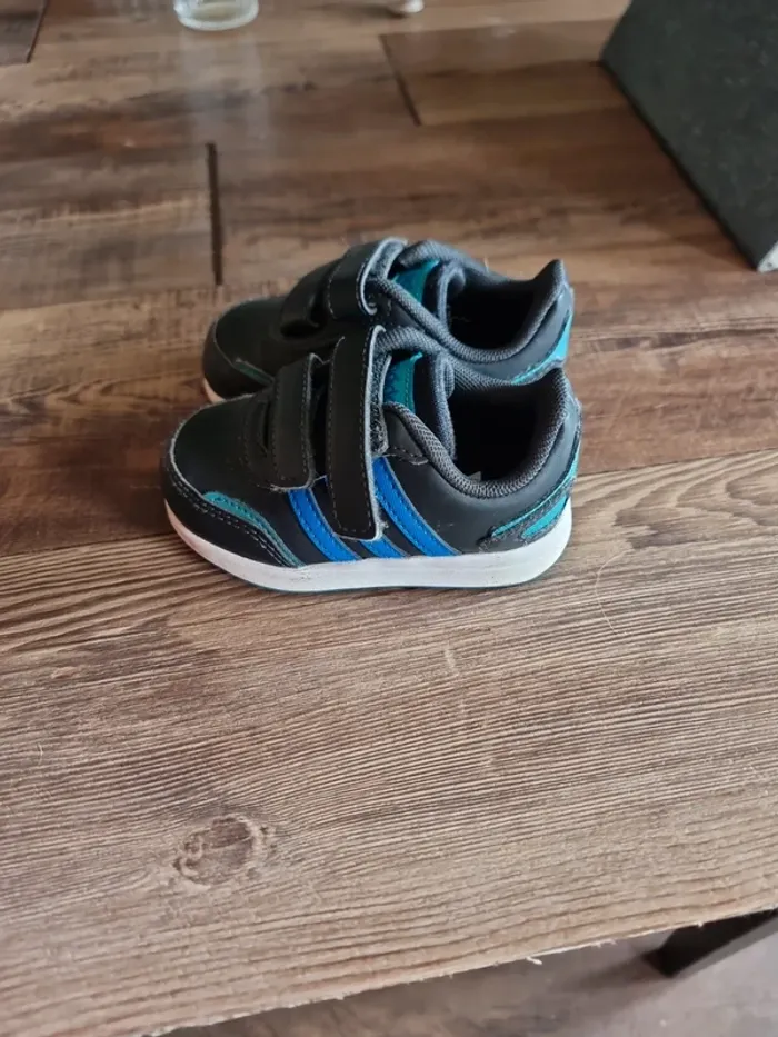 Adidas taille 20 - photo numéro 3