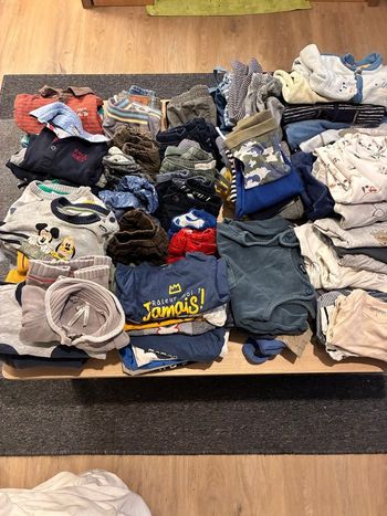 Lot de vêtements garçon 1 a  3 mois