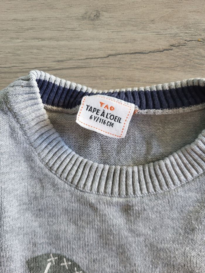 Pull tape à l'œil 6 ans - photo numéro 2