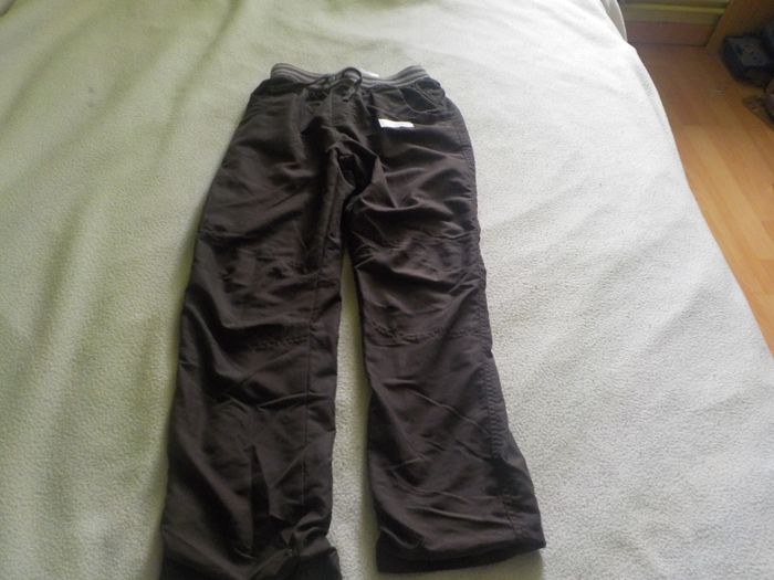 Pantalon , T . 10 ans