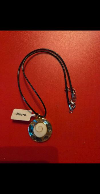 Collier nacre