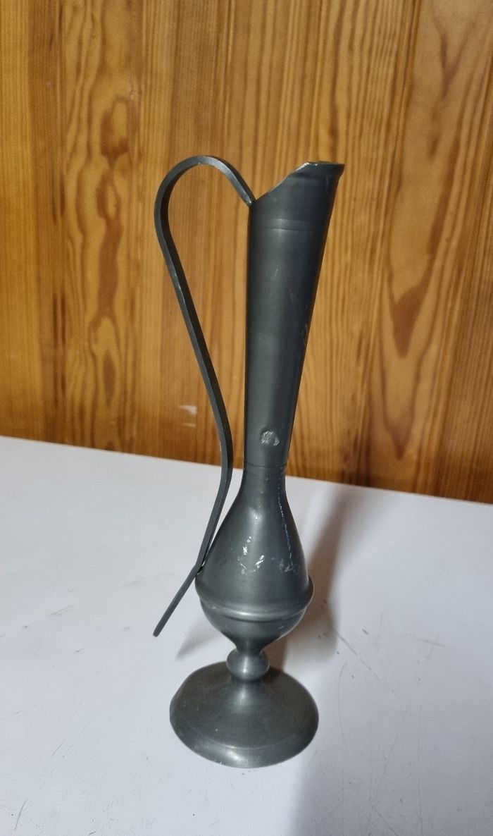 vase soliflore en étain 26cm ancien