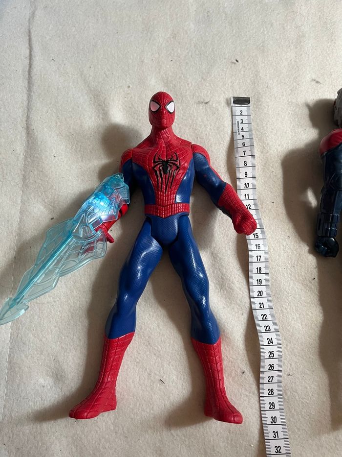 2 super héros - photo numéro 3