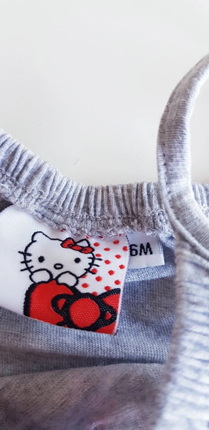 Combishort Hello Kitty 6 mois - photo numéro 2
