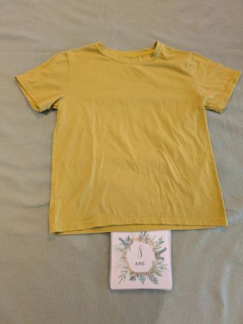 T-shirt jaune 140 cm