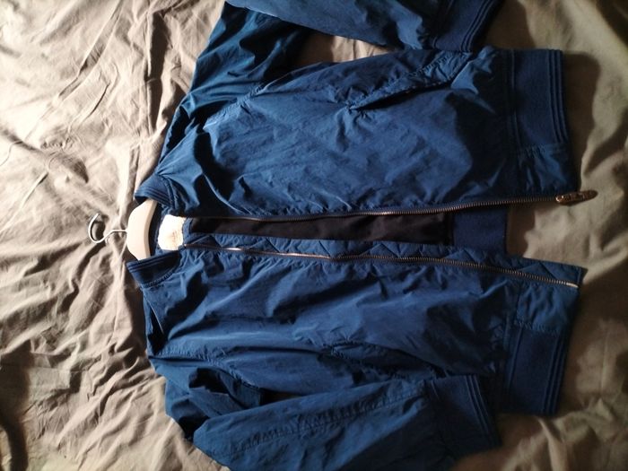 Blouson demi saison bleu  Zara taille 11-12 ans
