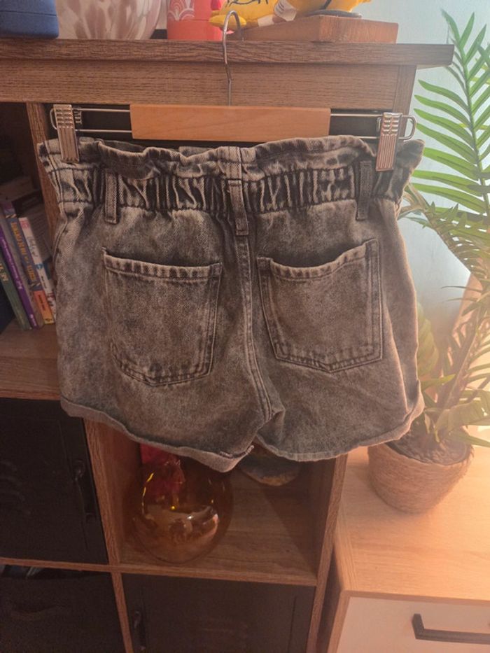 Short Jennifer, fille,taille 30 - photo numéro 2