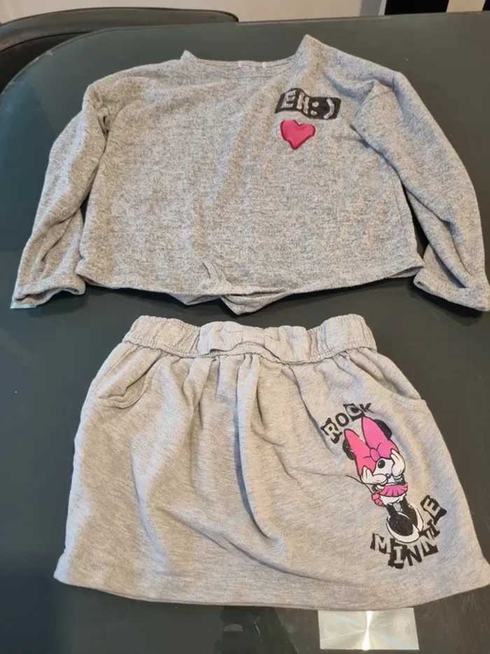 Ensemble jupe et pull fille 8 ans
