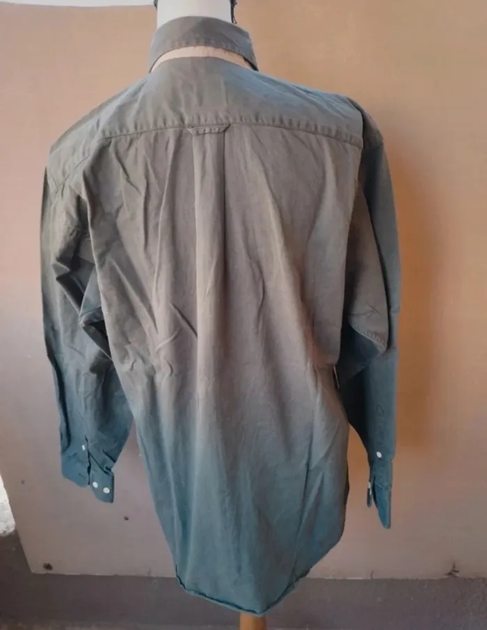 Chemise taille 2 tour de cou 39 (M) - photo numéro 3