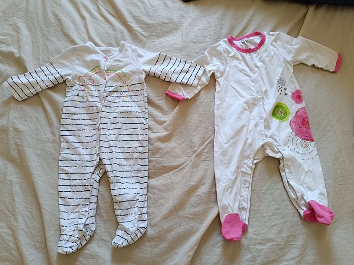 Lot 5 pyjamas 6 mois - photo numéro 2