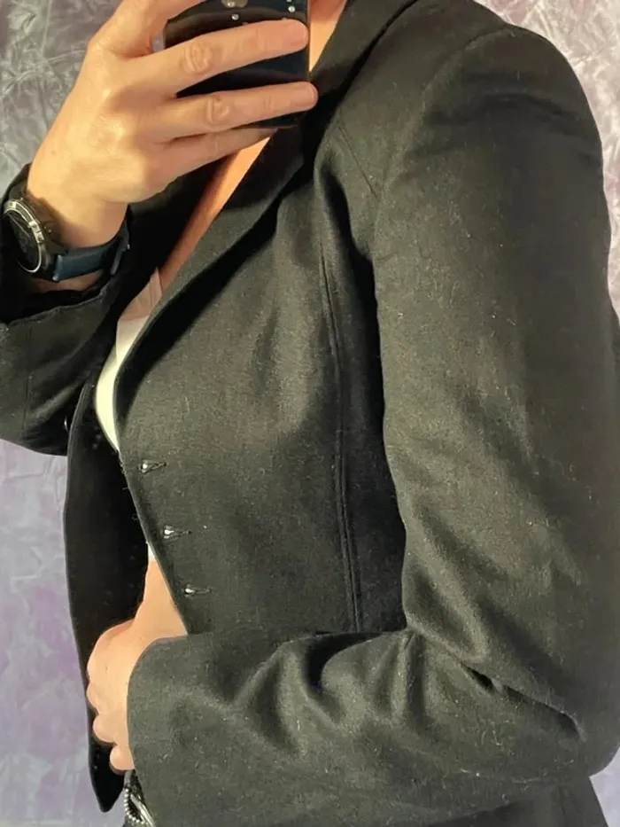 Superbe veste noire chic boutons serrés - photo numéro 4
