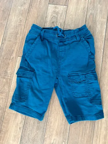 Bermuda bleu 6-7ans