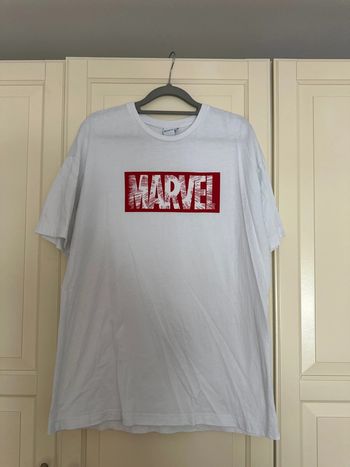 T-shirt Marvel