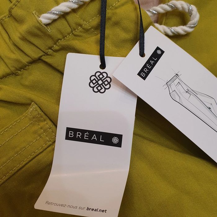 Magnifique pantalon Coupe 7/8eme couleur vert olive Taille haute Breal Taille 48 - photo numéro 3