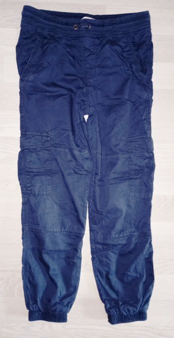 Pantalon bleu marine en toile doublé genre baggy H&M LOGG 
T. 9-10 ans (140 cm)