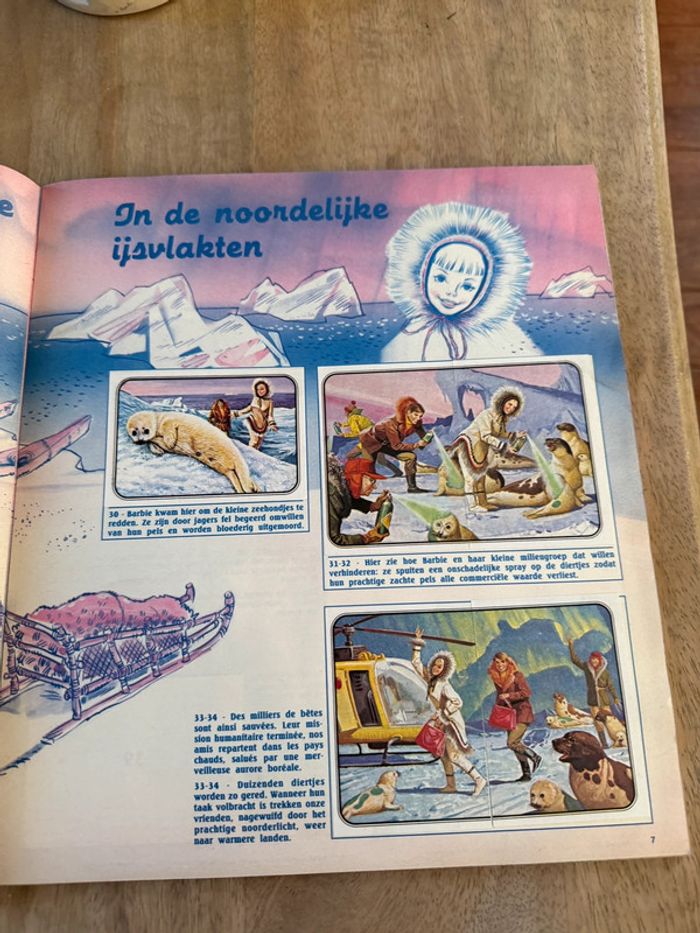 Album Panini ancien vintage complet Barbie Poupée Un monde en rose - photo numéro 6