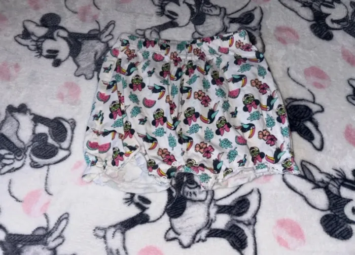 Short fille