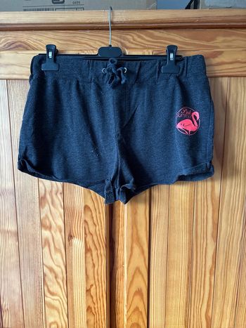 Short femme taille L Jennyfer