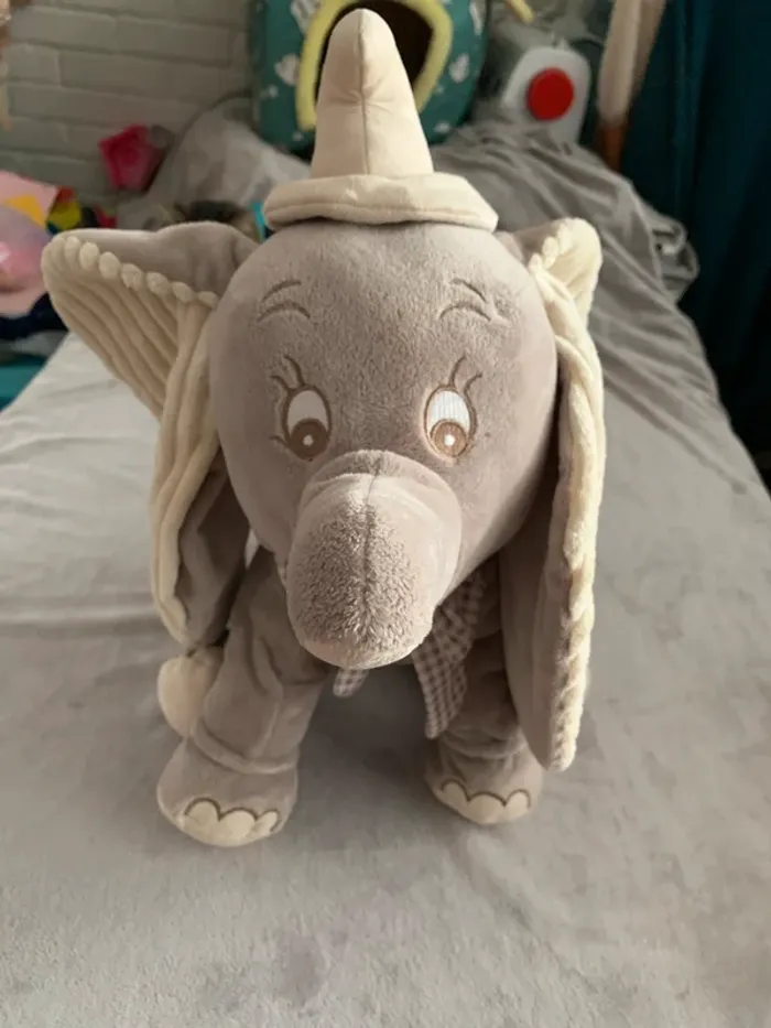 Peluche éléphant Dumbo Disney gris doux enfant