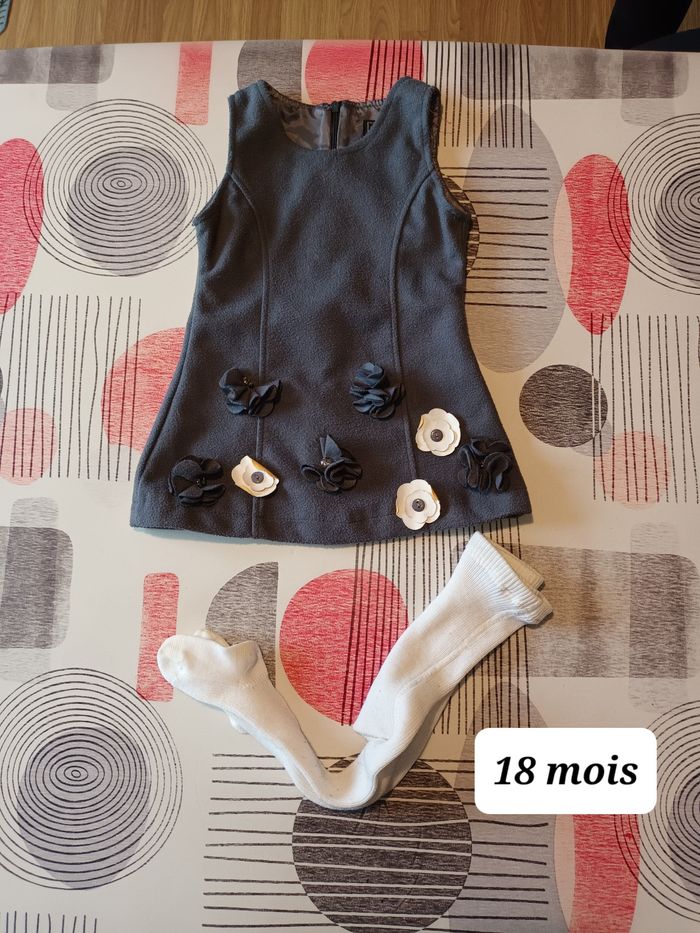 Tenue ensemble robe Taille 18 mois 👧
