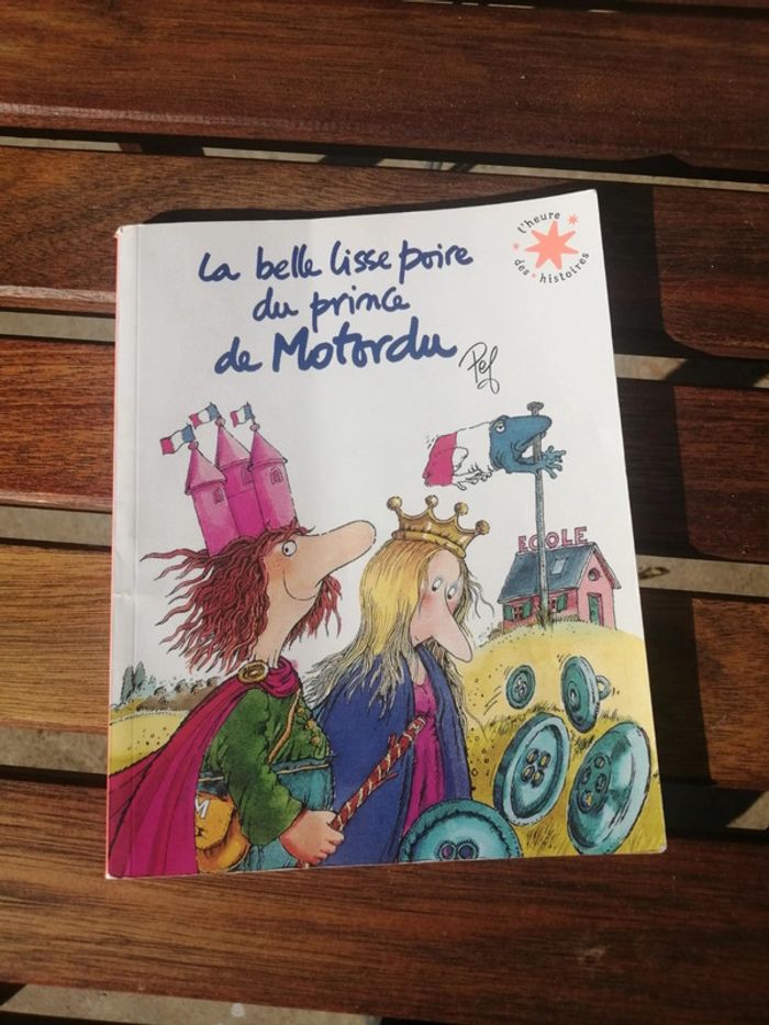 Livre la belle lisse poire du prince de motordu