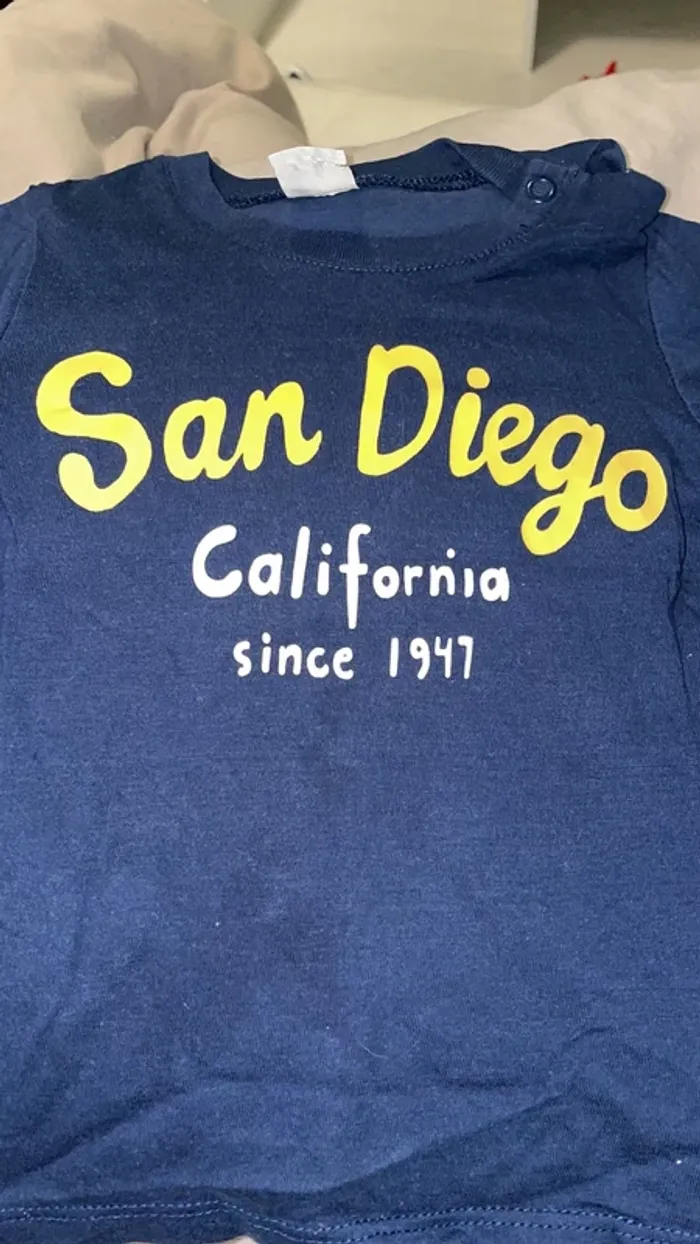 Tee shirt
