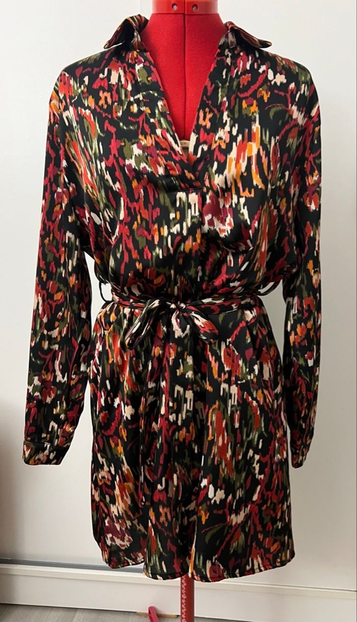 Robe satinée droite imprimée rose et noire Ikoone & Bianka - photo numéro 4
