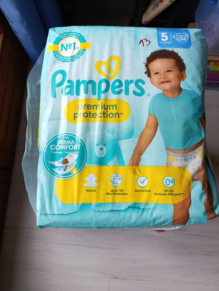 Couches Pampers taille 5