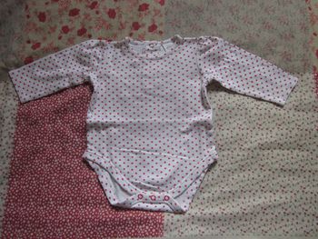 Body manches longues blanc à pois rouges 6 mois