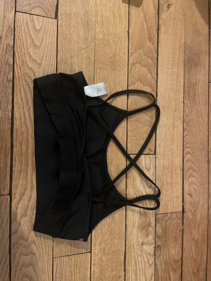Brassiere de sport - photo numéro 3