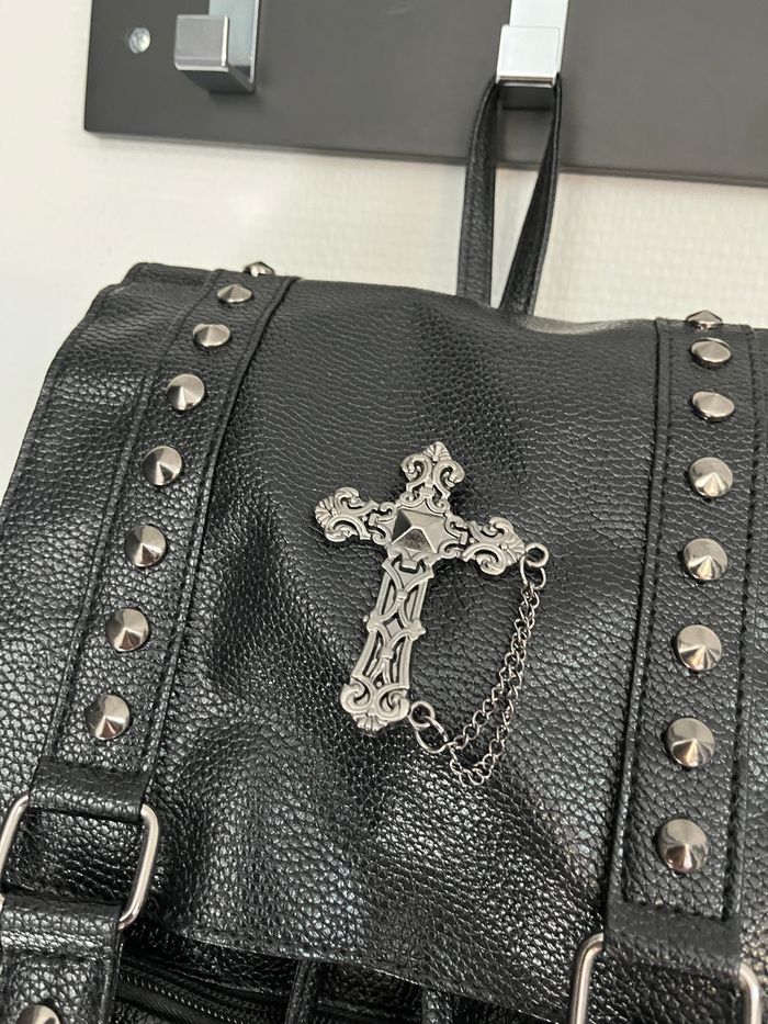 Beau Sac à Dos Gothique avec Croix & Rivets - photo numéro 2