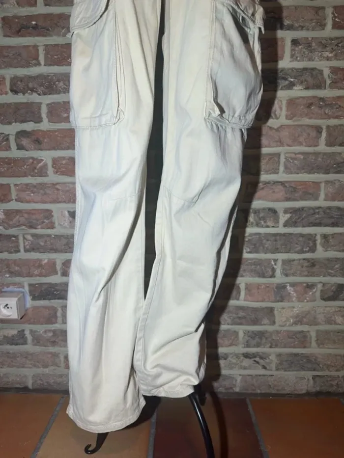 Jeans beige cargo Bershka Taille 32/XXS - photo numéro 6