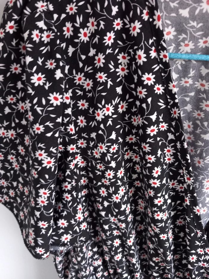 Robe à fleurs manches courtes taille 38 - photo numéro 4