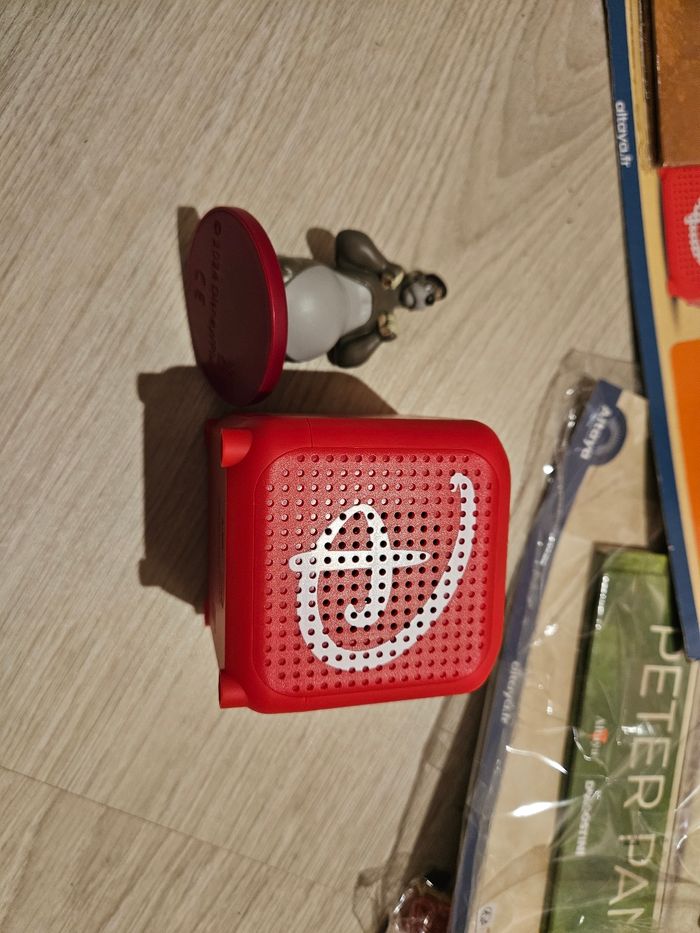 14 figurines et livres + enceinte 2025 - photo numéro 2