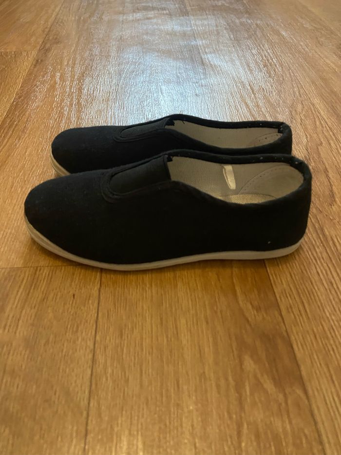 Chaussons noirs 26 - photo numéro 3
