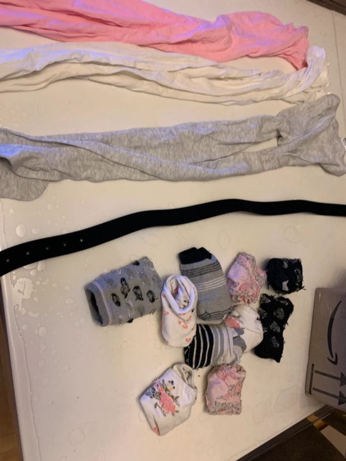 Lot colant enfant plus ceinture et chaussettes