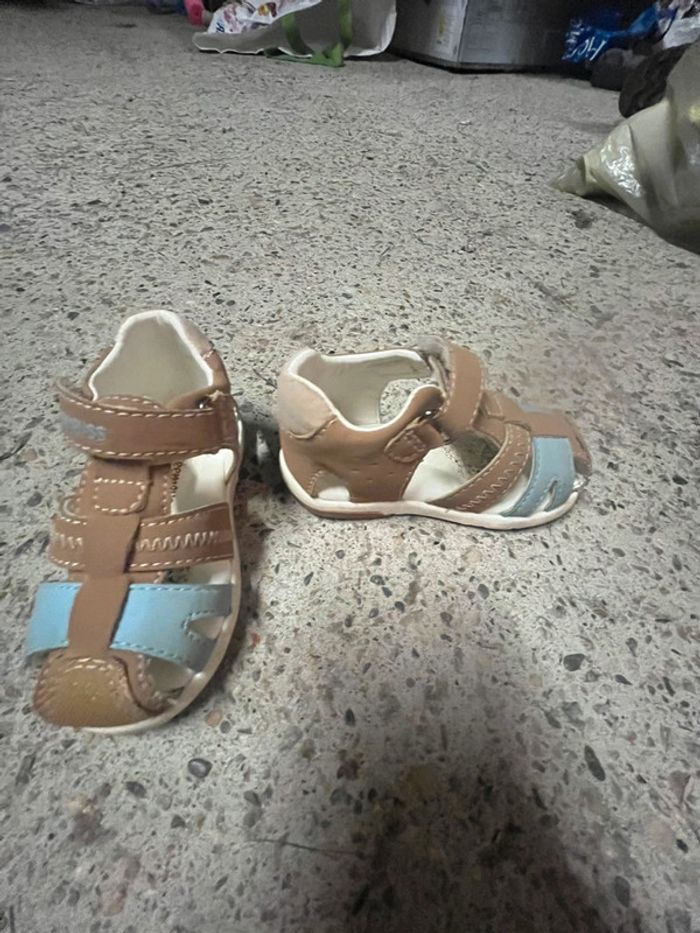 Chaussure été taille 21
