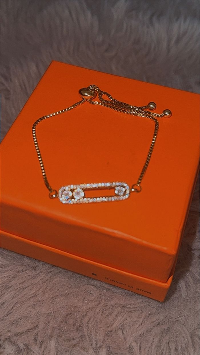 Bracelet en acier inoxydable  15€ l’unité  0u 30€ le lot