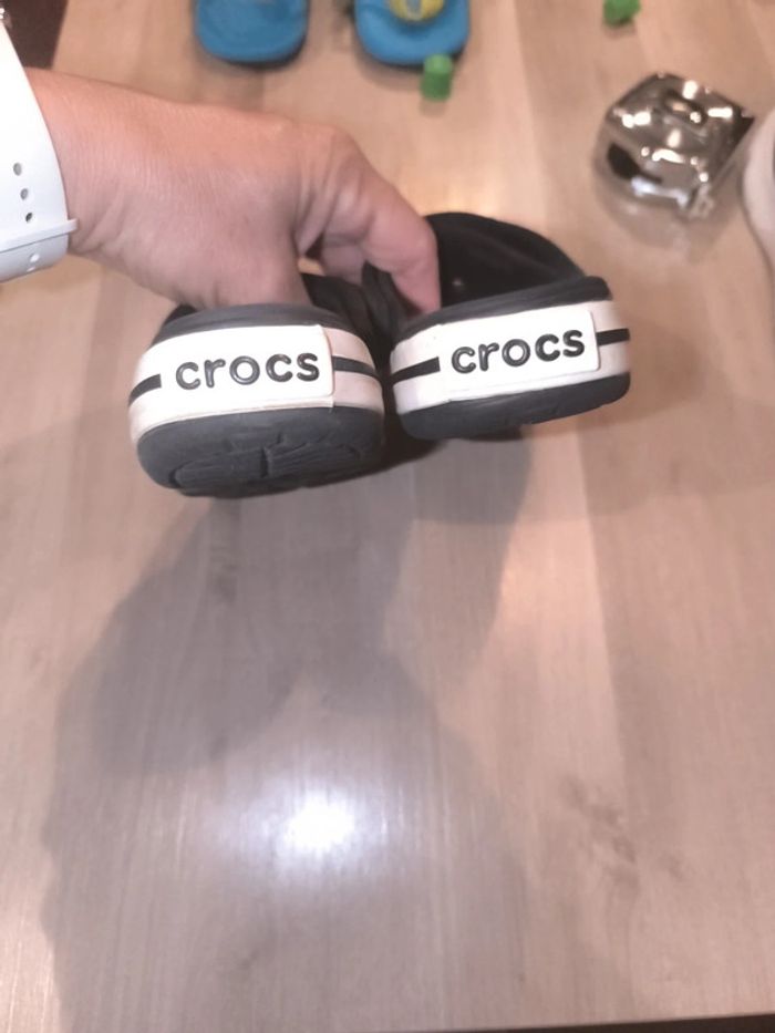Crocs taille 27 - photo numéro 2