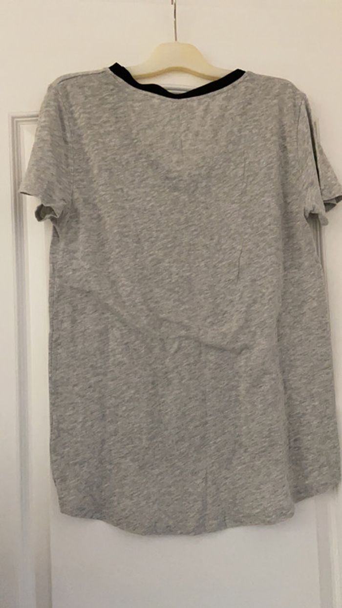 Tee shirt gris - photo numéro 3