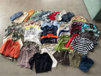 Lot vêtement taille 4 ans 58 pièces