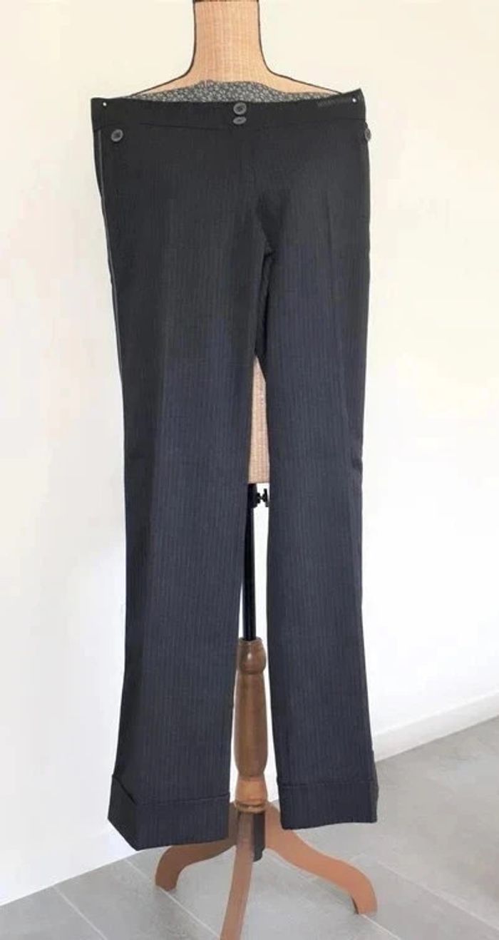 45 € Pantalon avec fines rayures Cop Copine taille 38 - photo numéro 2