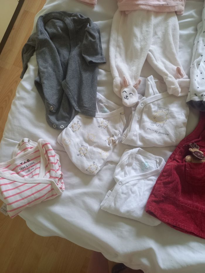 Vêtements 1 mois - photo numéro 6