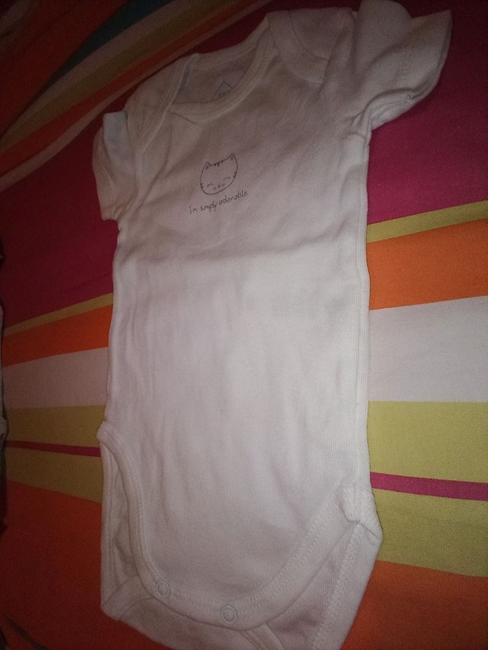 Lot de 3 body neuf 3 mois - photo numéro 5