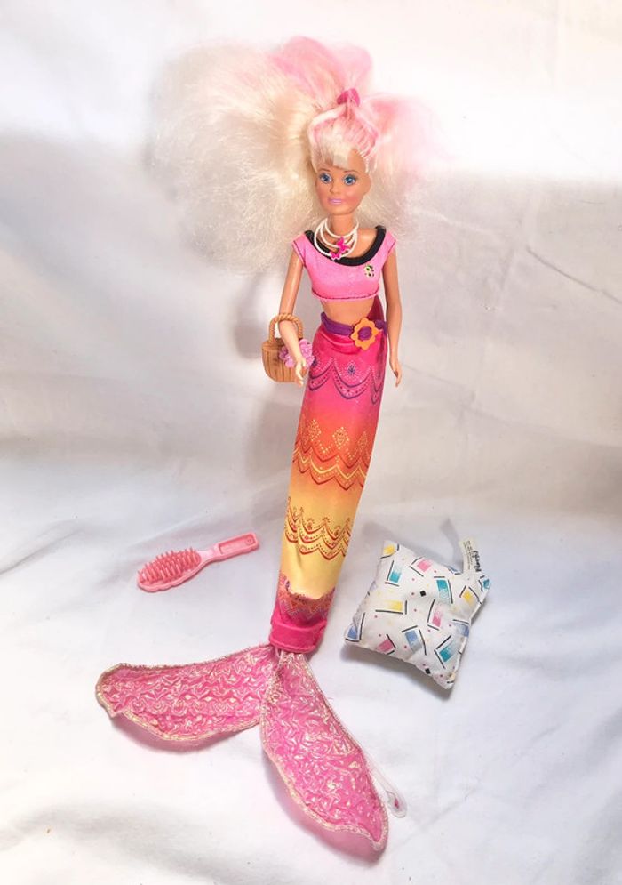 Poupée barbie sirène