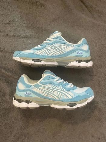 Chaussures Asics gel nyc kayano 14 bleu taille 36
