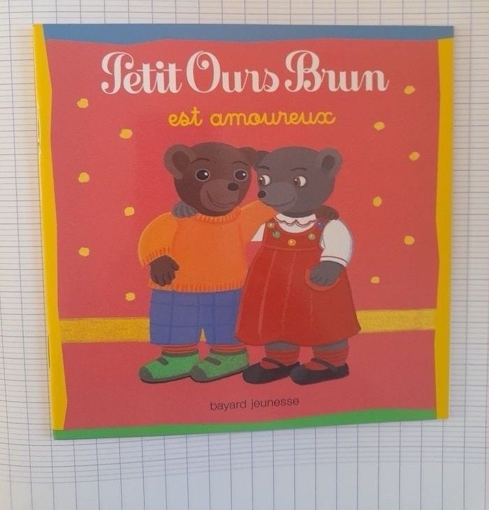 Livre petit ours brun