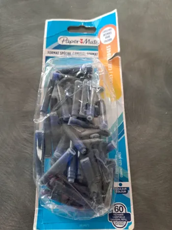 Lot de 50 petites cartouches d'encre bleu Neuves Papermate